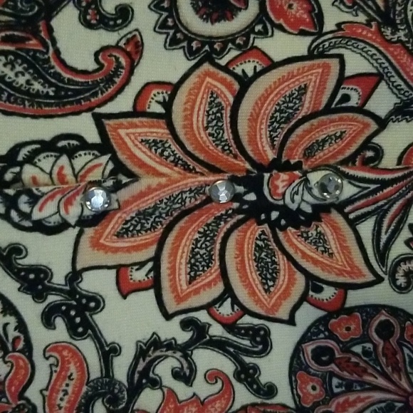 Pretty Red Black White fitted cardigan - Picture 4 of 7